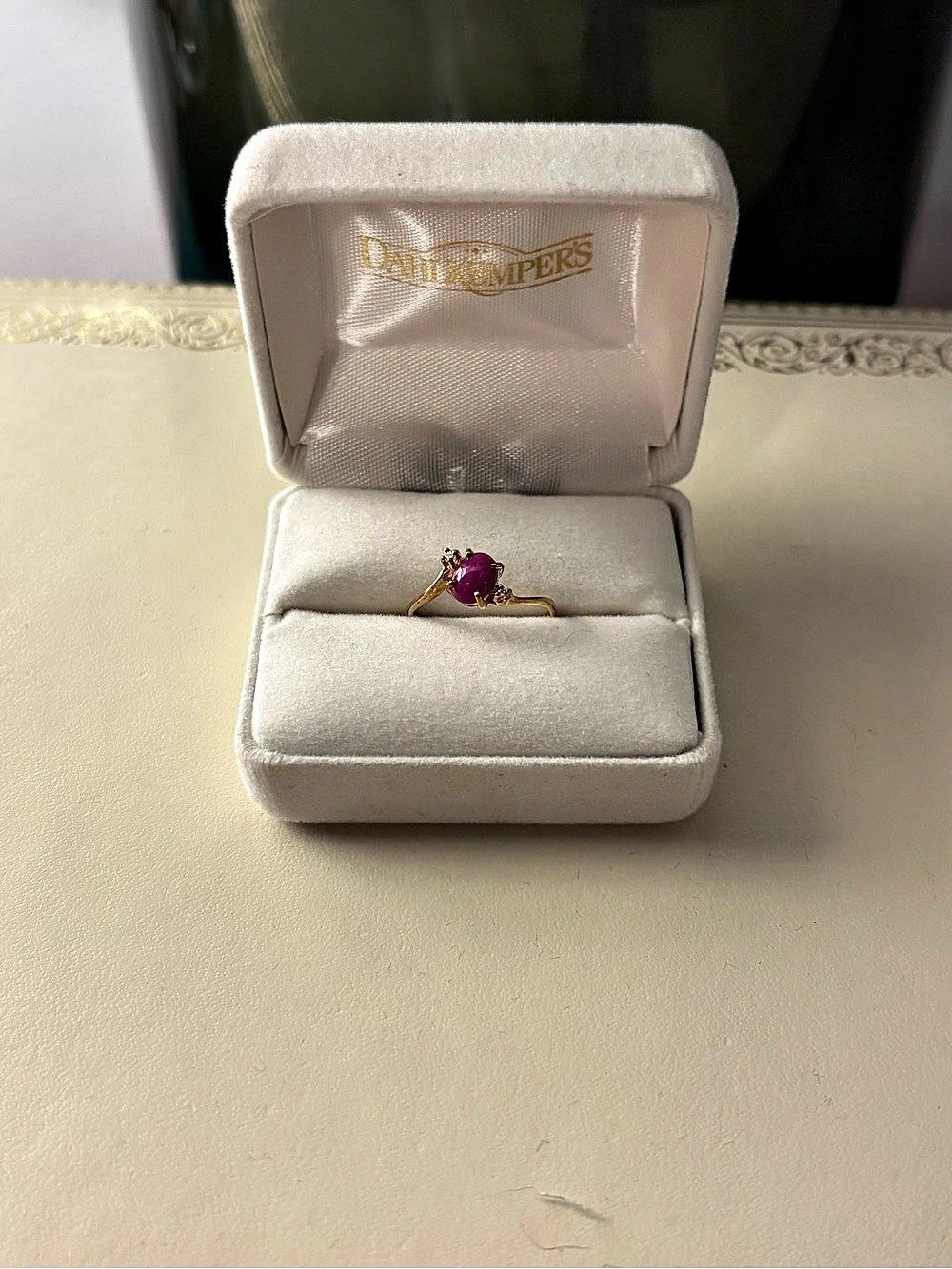 Vintage 10k Gold Ring with Star Sapphire Stone
